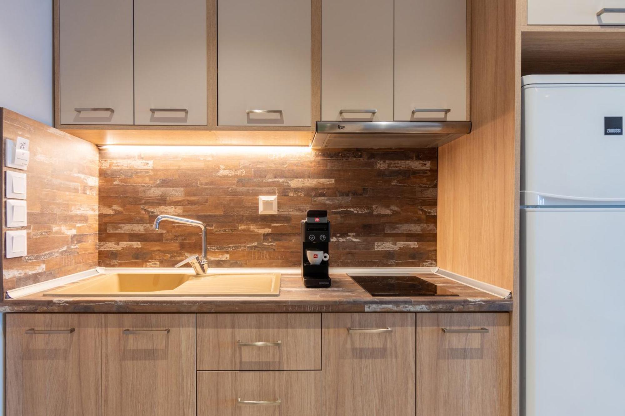 Sarti Premium Suites Екстериор снимка