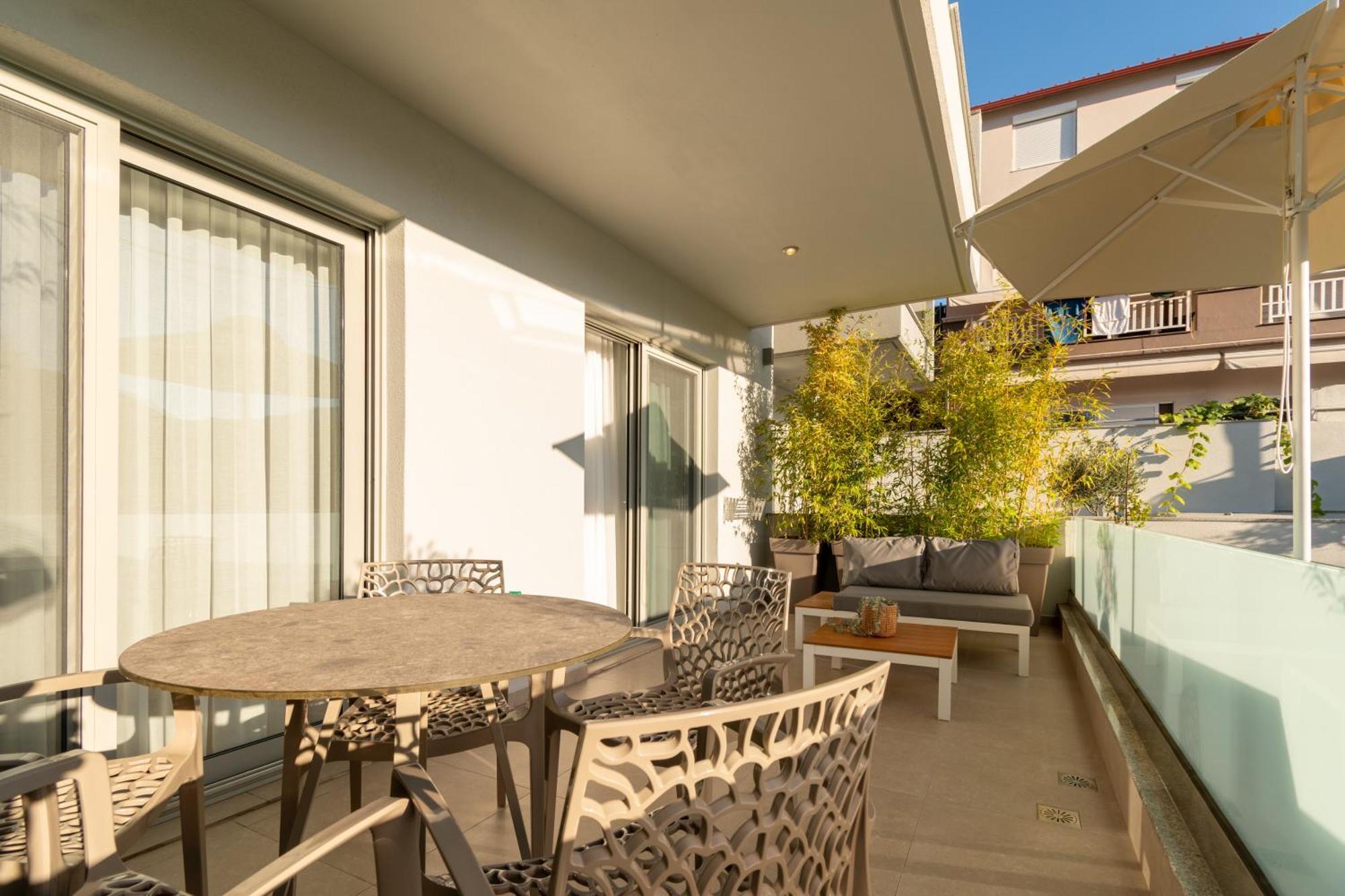 Sarti Premium Suites Екстериор снимка