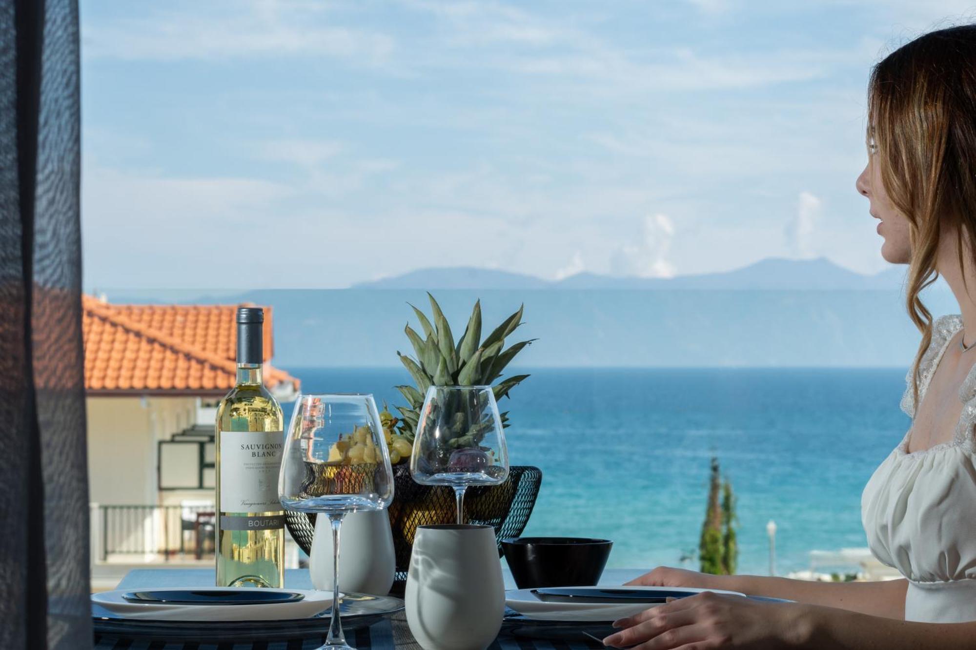 Sarti Premium Suites Екстериор снимка