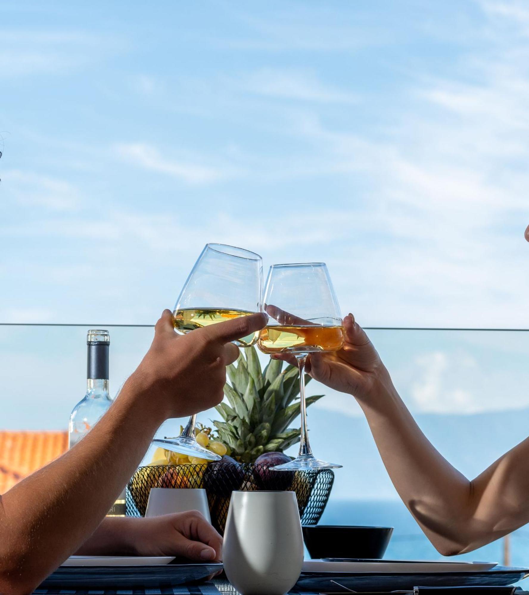 Sarti Premium Suites Екстериор снимка