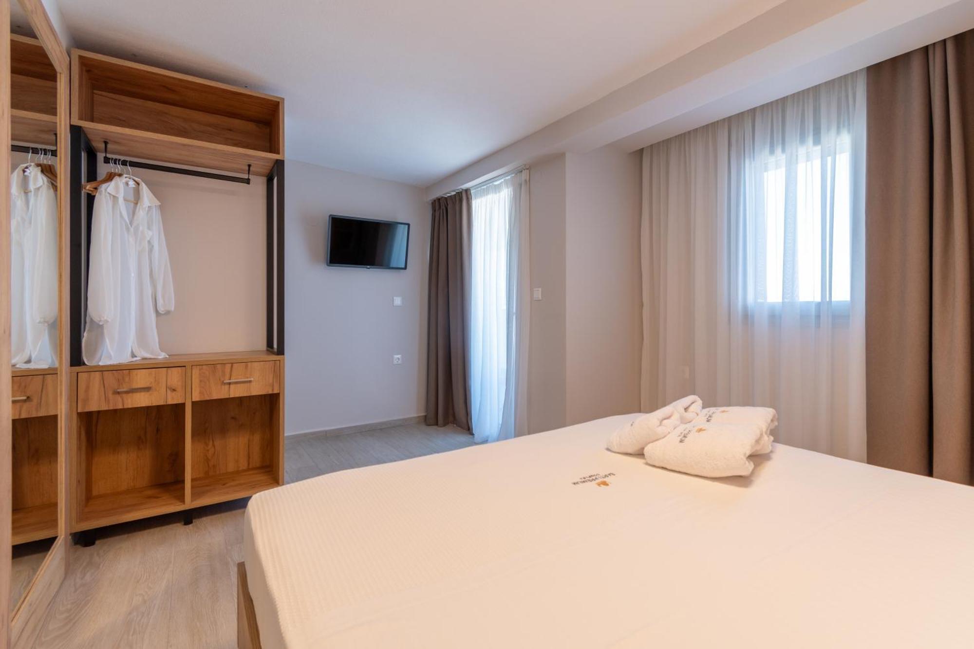 Sarti Premium Suites Екстериор снимка