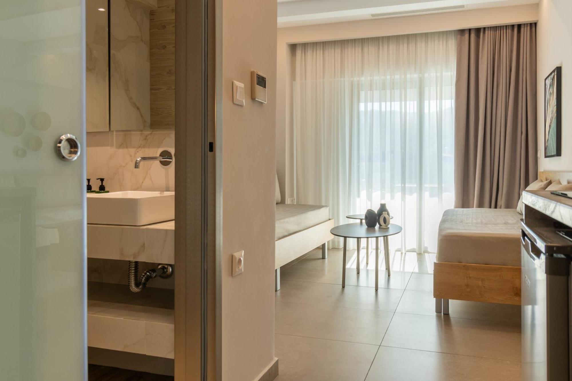 Sarti Premium Suites Екстериор снимка